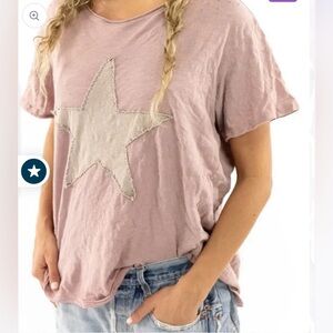 Magnolia Pearl Star Appliqué Tee EUC